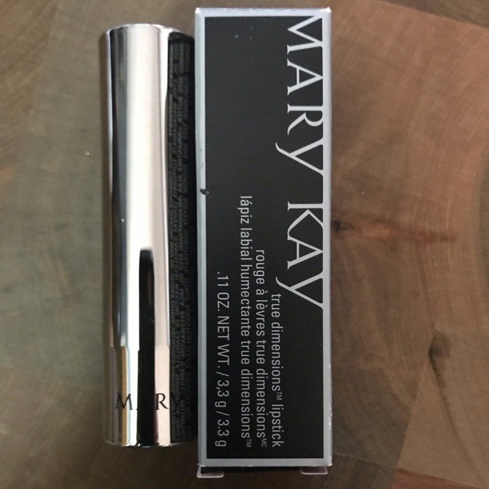 Mary Kay True Dimensions Lipstick
